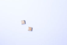 Load image into Gallery viewer, Square Stud Earrings Kinaka (S)