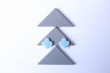 Load image into Gallery viewer, Four Leaf Stud Earrings (M)Sora 091