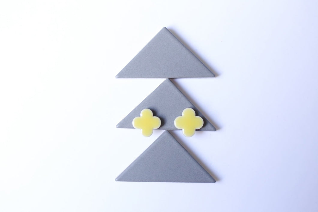 Four Leaf Stud Earrings Kisuisen (M) 088