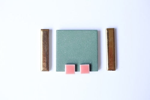 Square Stud Earrings Momohana (S)