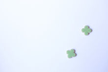 Load image into Gallery viewer, Four Leaf Stud Earrings Wakana (M) 089