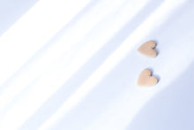 Load image into Gallery viewer, Heart Stud Earrings Anzu (L) 093