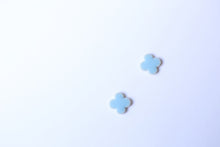 Load image into Gallery viewer, Four Leaf Stud Earrings (M)Sora 091